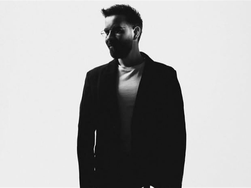 عبد العزيز الويس يعلن عن إطلاق ألبوم 