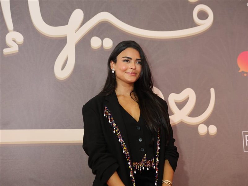 أسماء جلال ومصطفى غريب يخطفان الأنظار في العرض الخاص لفيلم «فيها إيه يعني»