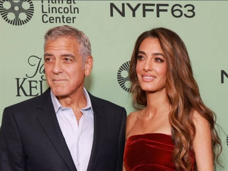 أمل كلوني تخطف الأضواء في نيويورك  بتوقيع  أوسكار دي لا رينتا