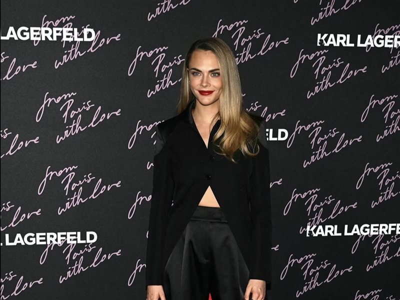 ليلة باريسية ساحرة: Karl Lagerfeld يجمع النجمات في حفل “From Paris with Love