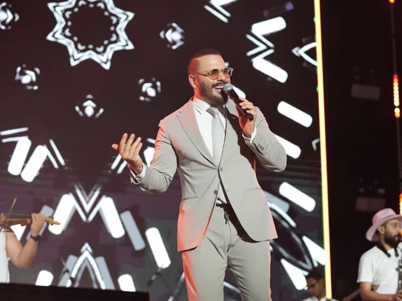 رامي عياش يُشعل حفل تخرج جامعة فاروس بالإسكندرية وسط حضور جماهيري ضخم