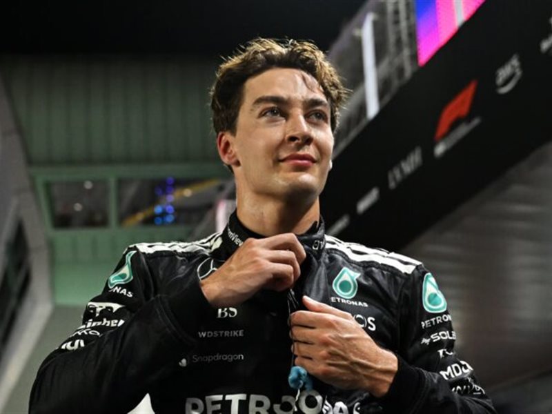 جورج راسل يهدي مرسيدس الفوز الأول هذا الموسم في سباق سنغافورة 