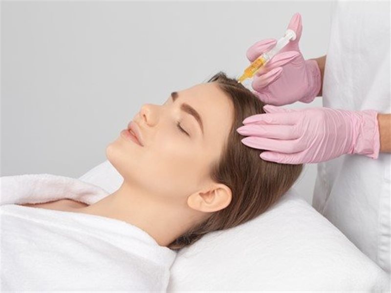 الميزوثيرابي مقابل البلازما.. أيهما أفضل لعلاج تساقط الشعر؟