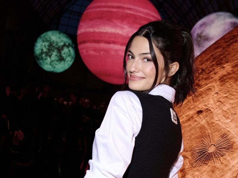 الخيال يتحوّل إلى حقيقة: تارا عماد تُشارك إحساسها بعرض Matthieu Blazy الأول لدى شانيل