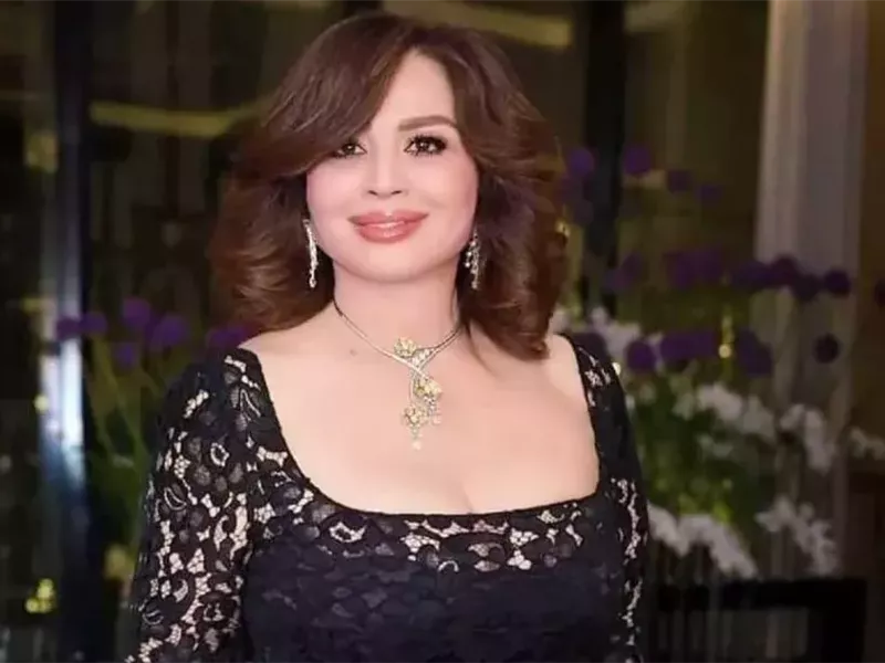 أكتوبر الوردي.. إلهام شاهين تشيد بدور الفن في التوعية بسرطان الثدي