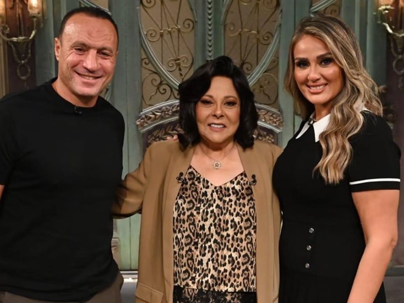 الأحد.. نادر السيد وعائلته في ضيافة 