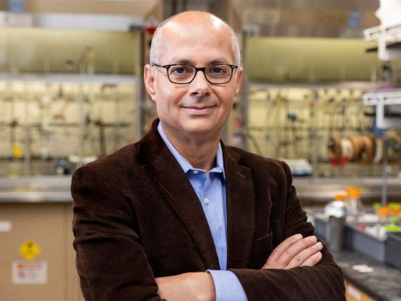 فوز الأردني عمر ياغي بجائزة نوبل للكيمياء 