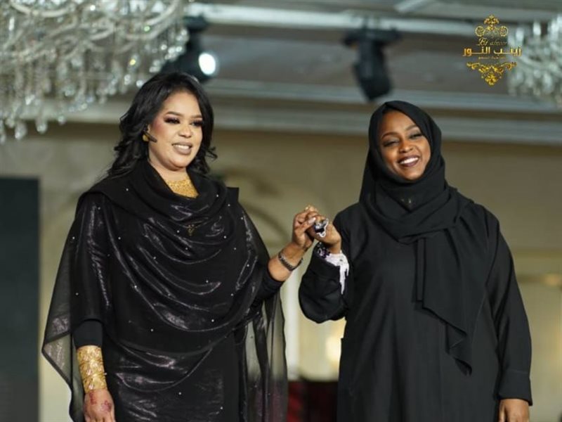  مصممة ازياء سودانية تعرض ثوب من 90 فص ألماس بقيمة 22 مليون جنيه بالقاهرة