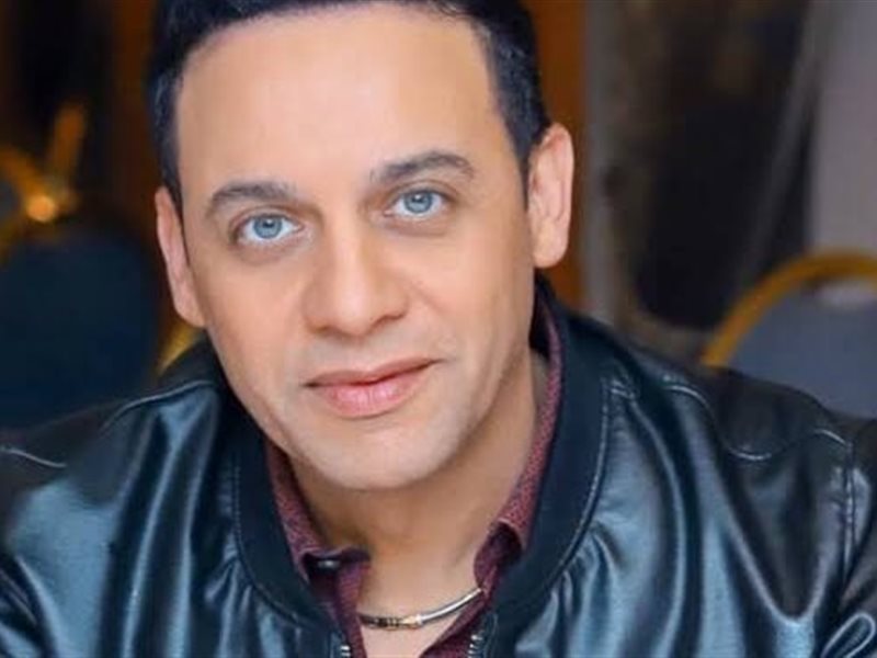 مصطفى قمرلـ