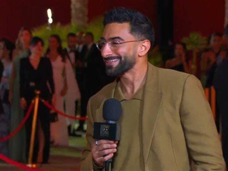 انطلاق حفل افتتاح مهرجان الجونة بالسلام الجمهوري وبصوت أنس بوخش