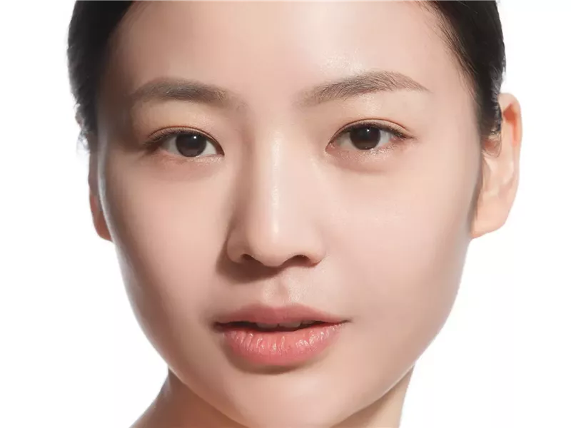 لبشرة زجاجية.. إليك أفضل منتجات العناية بالبشرة الكورية 