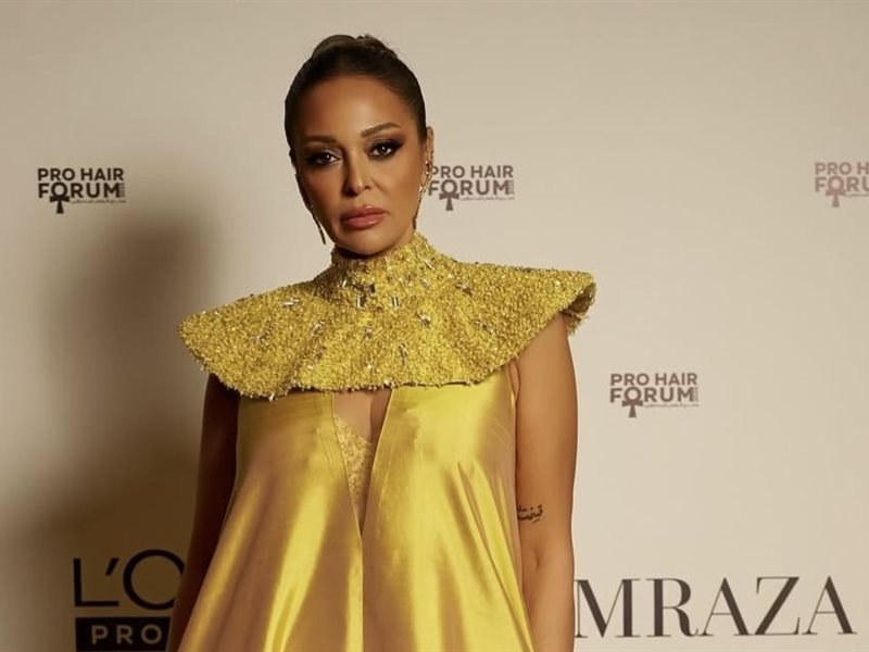 	داليا البحيري تخطف الأنظار بإطلالة فرعونية تواكب افتتاح المتحف المصري الكبير بتوقيع تمرازا 