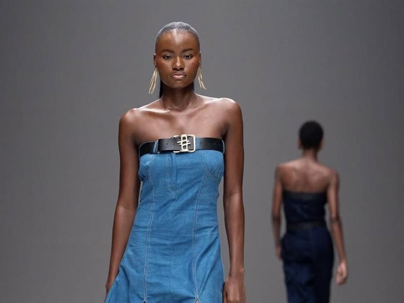 JZO تدخل عالم الأزياء النسائية بإطلالة جريئة في أسبوع الموضة بلاغوس 2025