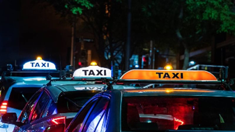 تاكسي