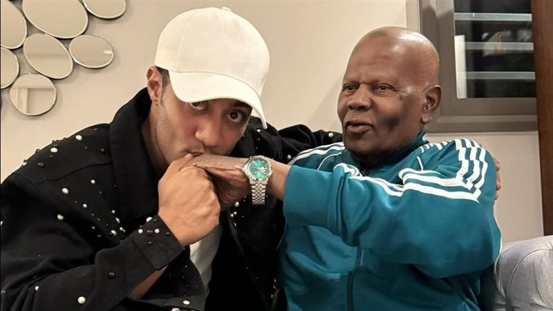 وفاة والد محمد رمضان