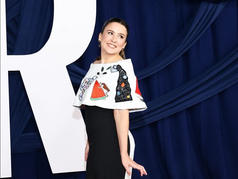 راشيل تخطف الأنظار بفستان يروي حكايات  أطفال غزة في حفل 