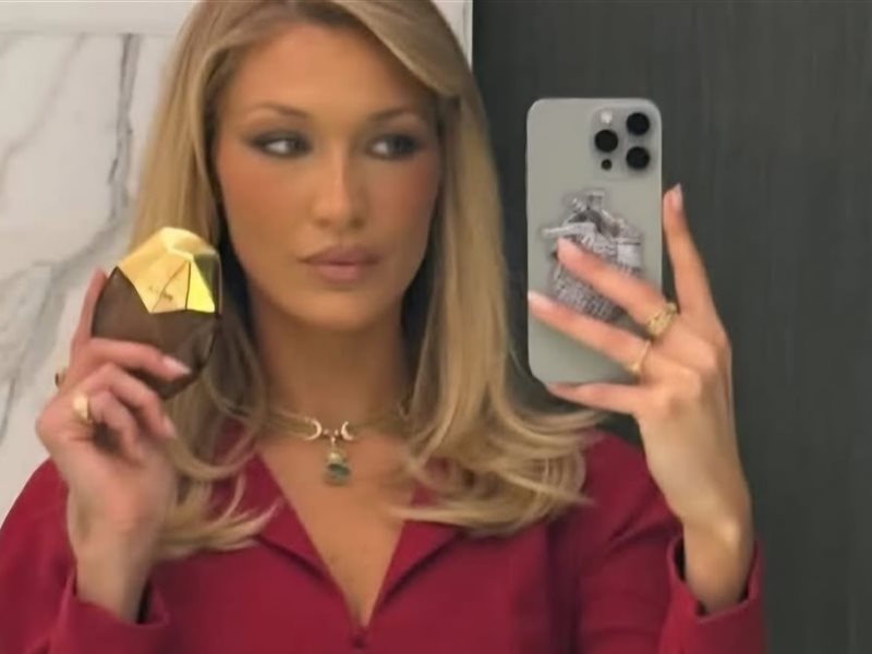 بيلا حديد تتألق بمجوهرات عزة فهمي في حفل إطلاق 