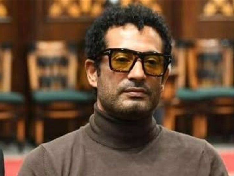 علاء مبارك و درة و عمرو سعد في  عزاء والد الفنان محمد رمضان بمسجد الشرطة