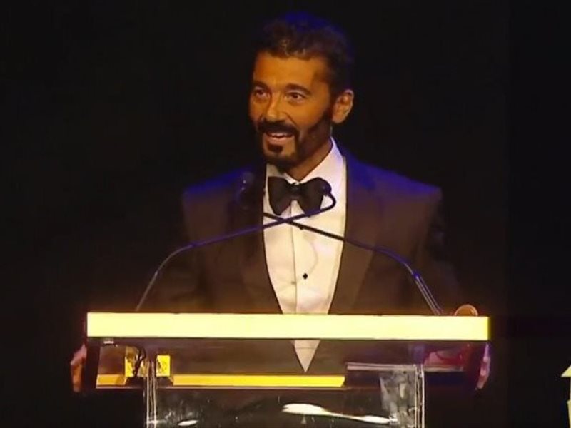 خالد النبوي يهدي تكريمه في مهرجان القاهرة لوالديه الراحلين 