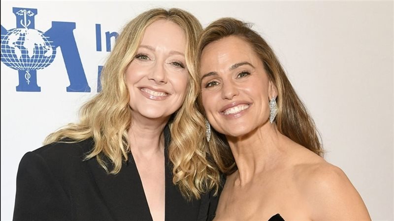 جينيفر غارنر وجودي