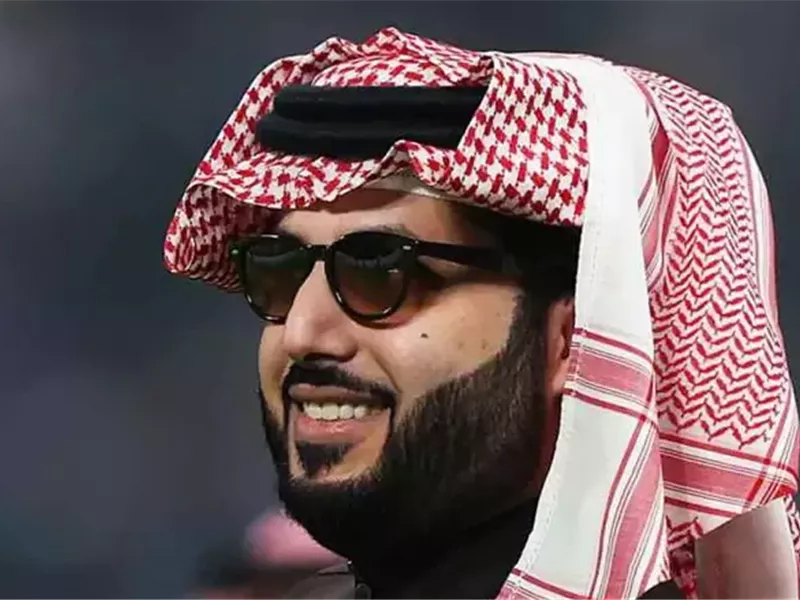 بعد استبعاد الفنانين المصريين، تركي آل الشيخ يعلن عودة الثقافة المصرية لموسم الرياض