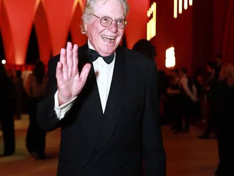 تعليمات دقيقة وحضور قوي.. حسين فهمي يكتب سيناريو انضباط مهرجان القاهرة السينمائي