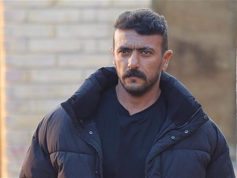 أحمد العوضي يشوق جمهوره بصورة من كواليس تصوير مسلسله الجديد 