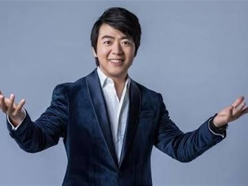 عازف البيانو العالمي لانج لانج يفتتح الدورة الأولى لمهرجان 