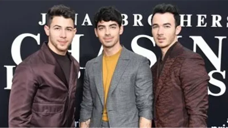 فريق Jonas Brothers
