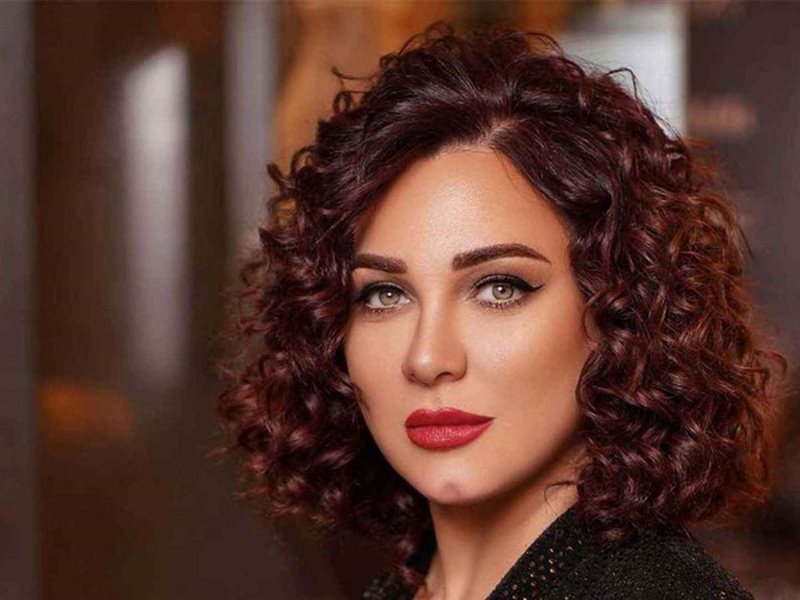 (خاص) سلاف فواخرجي تكشف عن صداقتها مع لطيفة وأعمالها الفنية القادمة