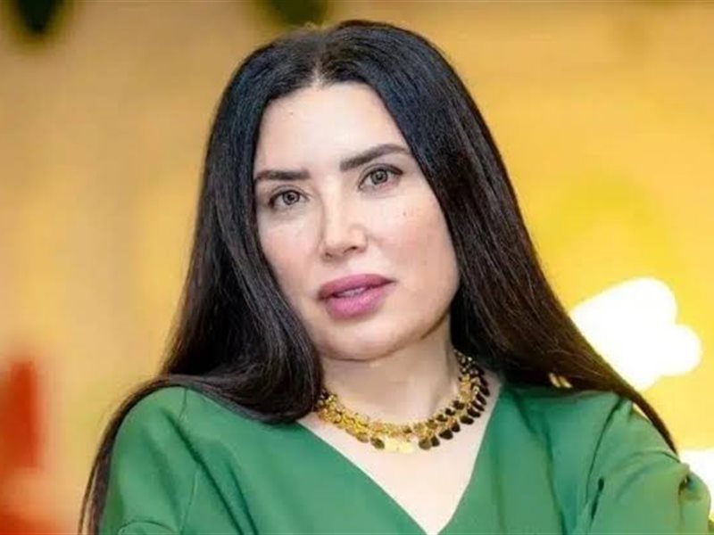 (خاص) عبير صبري: أحب أعمال أحمد عبد العزيز وسعيدة بالوقوف أمامه في «البخت»