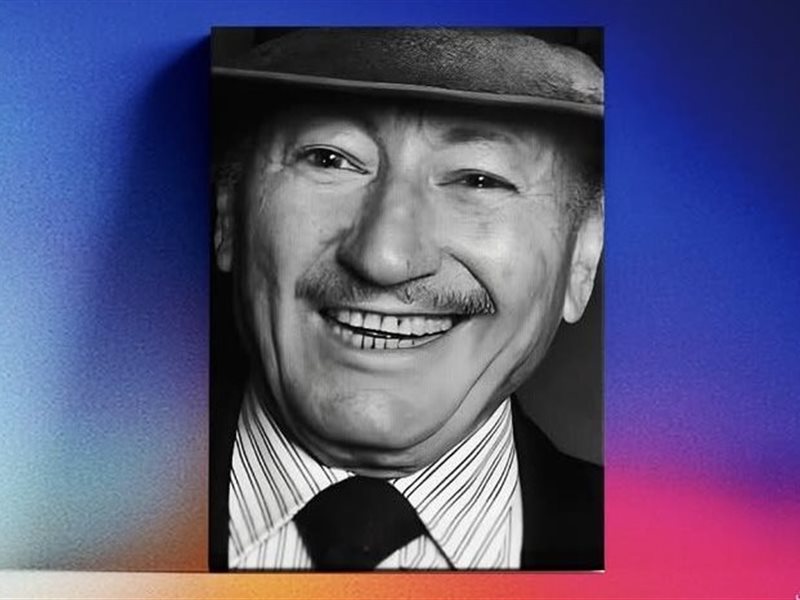 تكريم المخرج الجزائري محمد الأخضر حمينة بمهرجان أيام قرطاج السينمائية