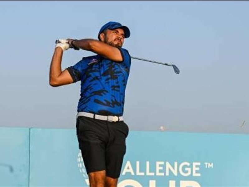 أحمد سكيك يخطو أولى خطواته الاحترافية بثقة في بطولة تحدي أرويرا