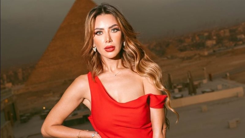 هبة عبد العزيز