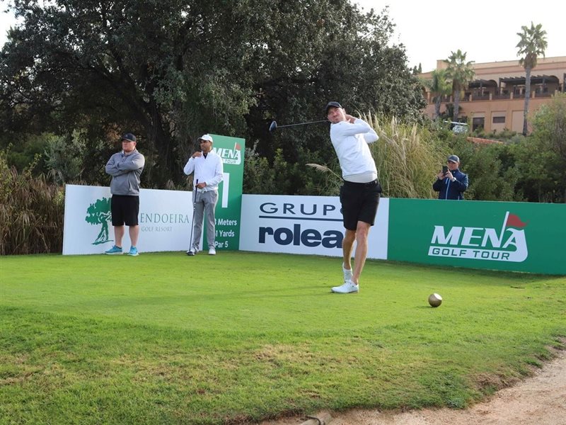 الإمارات تتألق في الجولف أحمد سكيك ينافس نخبة العالم رغم الظروف الصعبة