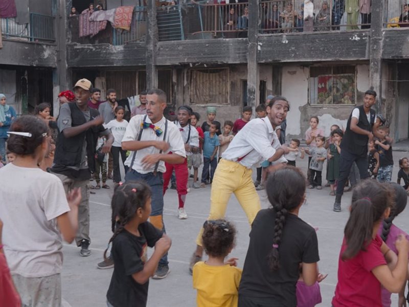 بعد فوزه بجائزتين في مهرجان القاهرة السينمائي