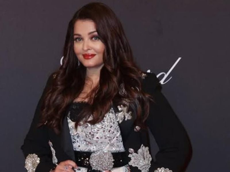 داكوتا جونسون وآيشواريا راي وجيسيكا ألبا يتألقن بمهرجان البحر الأحمر