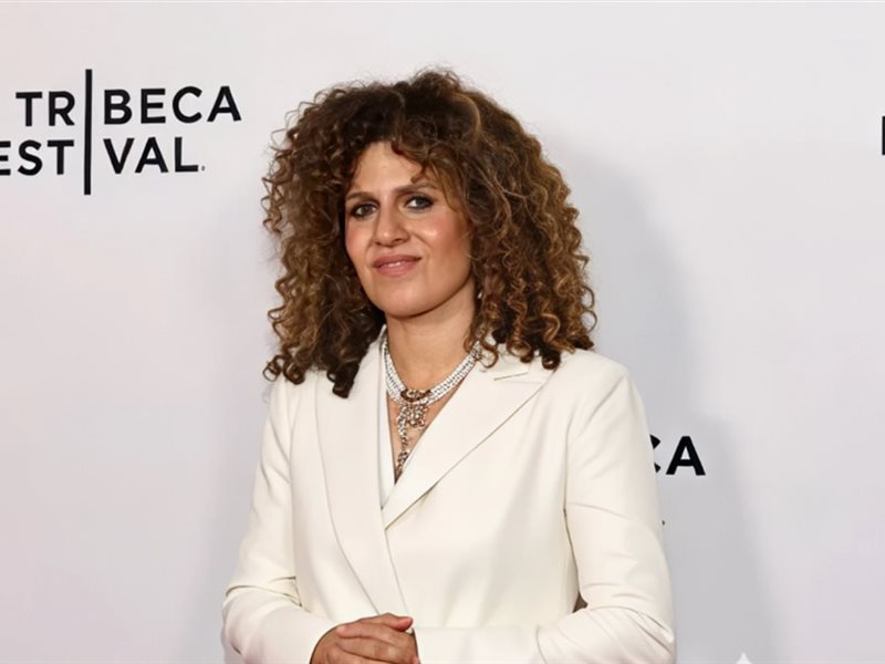 اختيار سارة جوهر مخرجة 