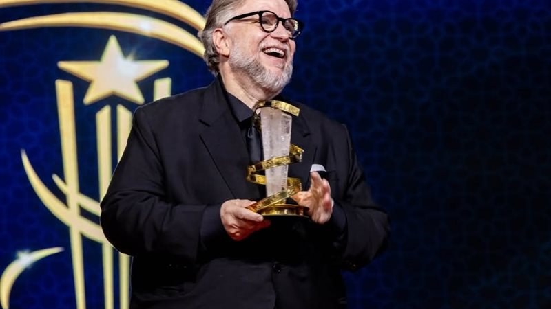 المخرج العالمي جييرمو