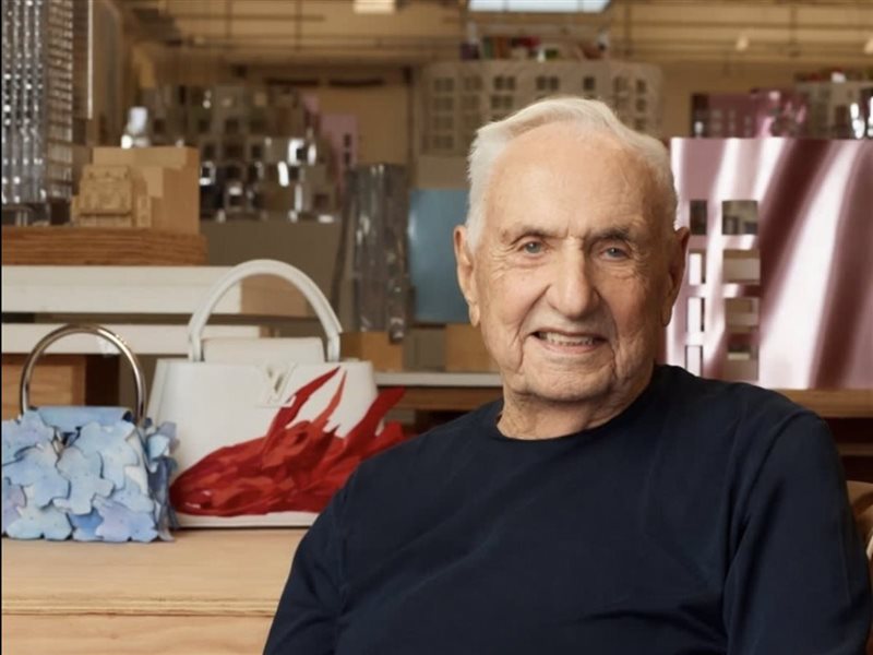 رحيل فرانك جيري… العقل المبتكر وراء أبرز معالم لويس فويتون الفنية