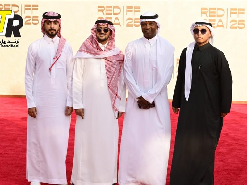 توافد نجوم الفن علي السجادة الحمراء لعرض فيلم 