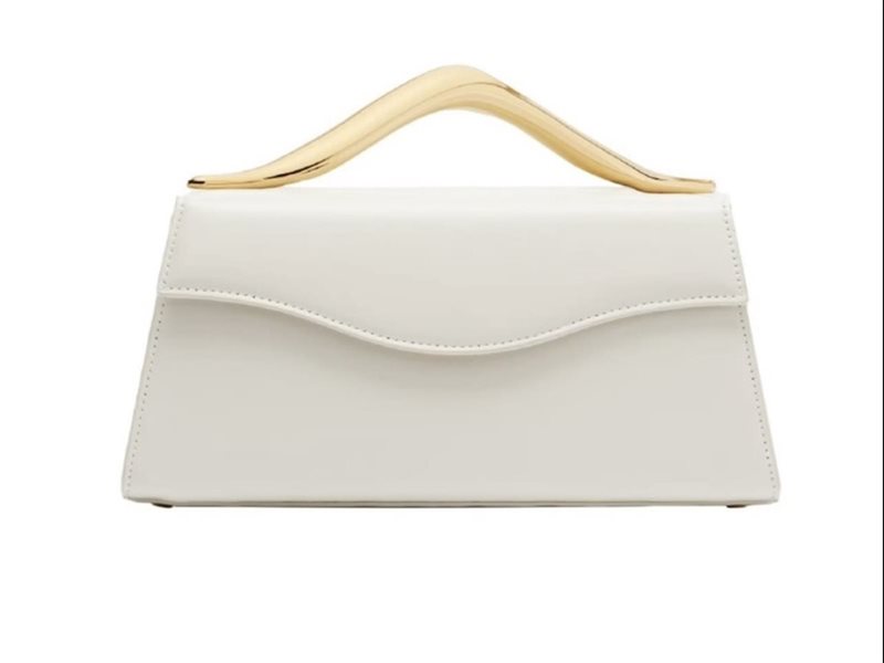  بانتون تكشف لون عام 2026: “Cloud Dancer” يعلن بداية جديدة لعالم الموضة والجمال