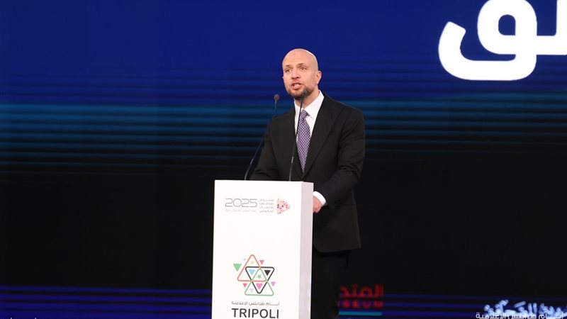 وزير الاتصال السياسي