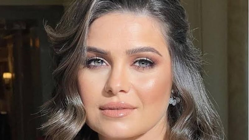 يسرا اللوزي 