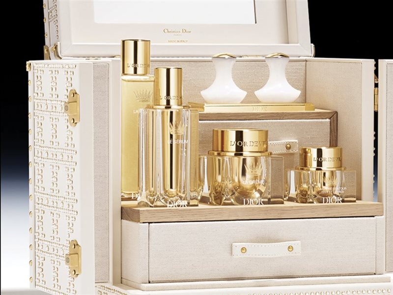 ديور تكشف عن La Malle L’Or de Vie… أفخم ابتكاراتها على الإطلاق