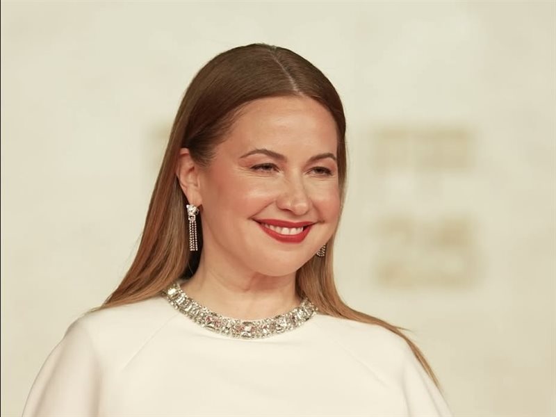 	ريا أبي راشد تتوّج السجادة الحمراء بإطلالة ملكية ساحرة في ختام مهرجان البحر الأحمر