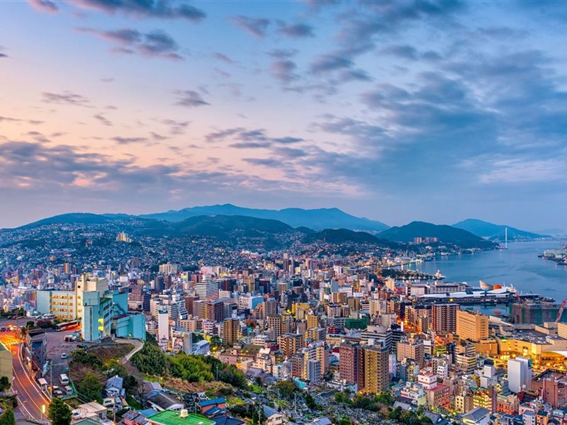 سبعة أسباب تجعل ناجازاكي وجهة لا غنى عنها في رحلتك إلى اليابان