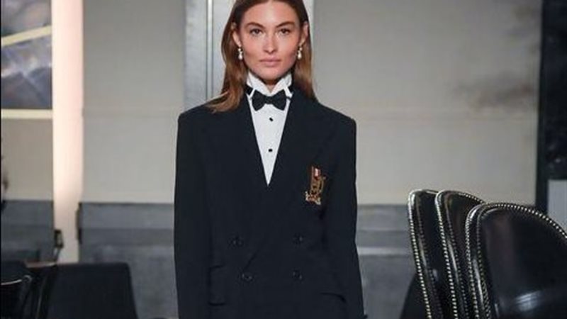 توكسيدو نسائية 