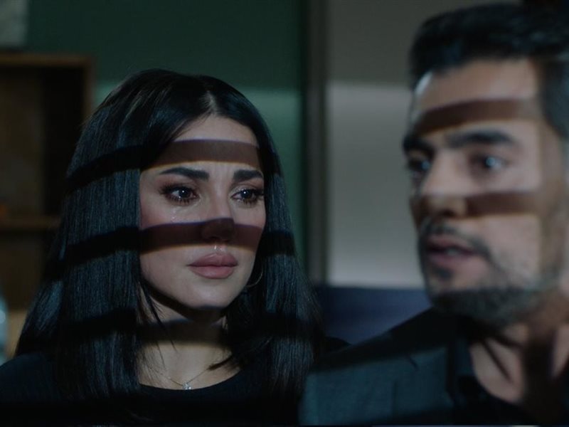 حادث يقلب حياة هاني سلامة.. ويخوض منافسة قوية بشخصية معقدة في أولى تجاربه على المنصات الرقمية عبر مسلسل «الذنب»