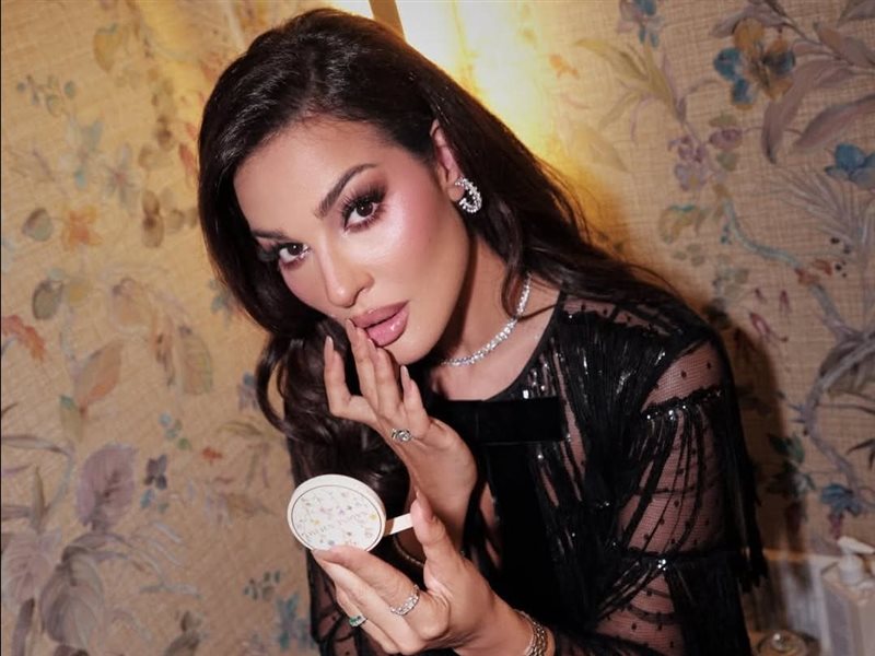 نادين نجيم تخطف الأنظار بتوقيع نينا ريتشي 